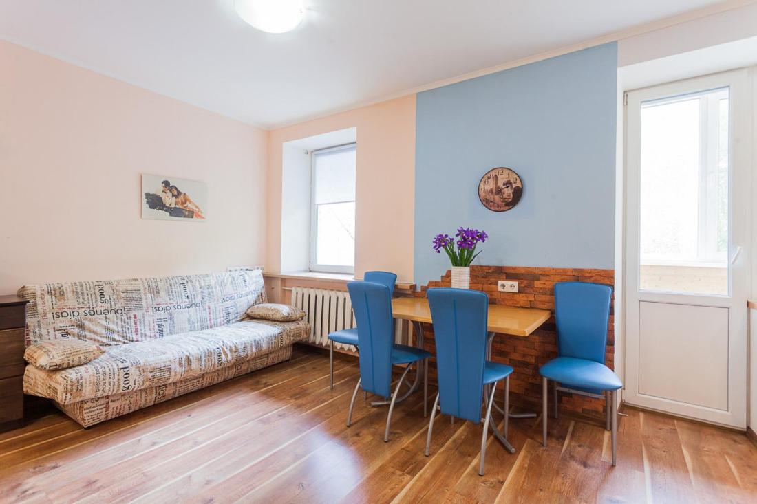 Cozy Near Olympic Stadium Apartment Kyiv